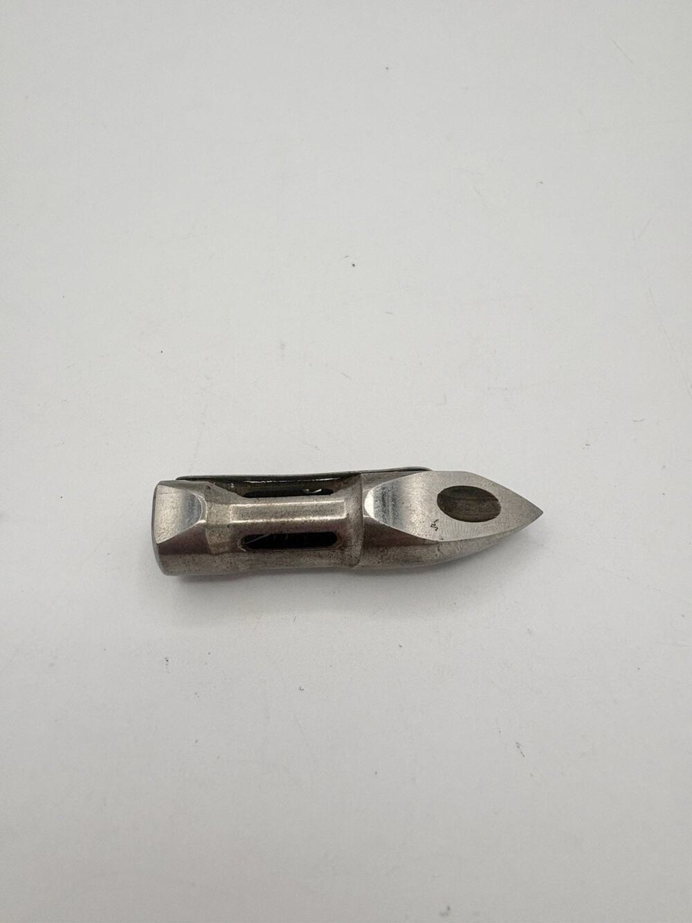 Bullet Shuttle Case Simanco part #8301 for Singer Sewing Machine 27/28, 127/128